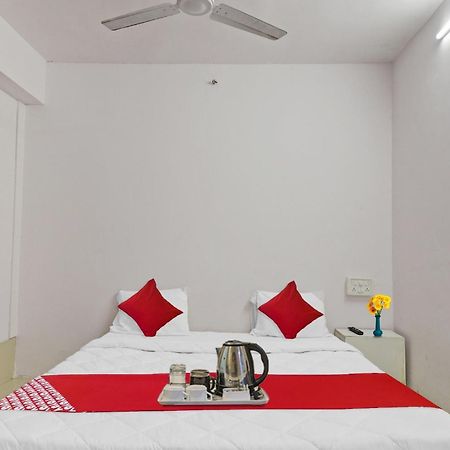 Hotel O Cozy Rooms Surate Exterior foto