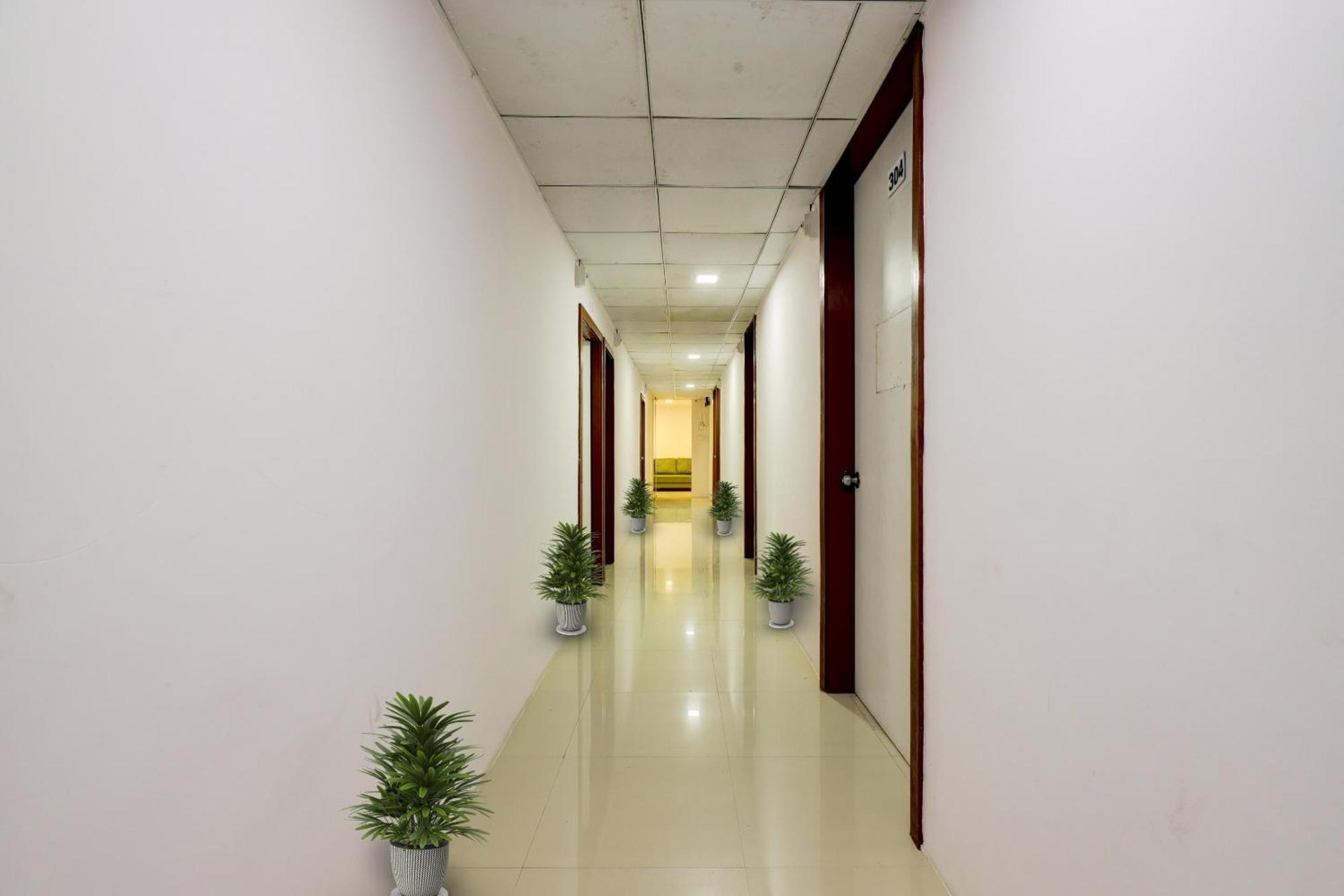 Hotel O Cozy Rooms Surate Exterior foto