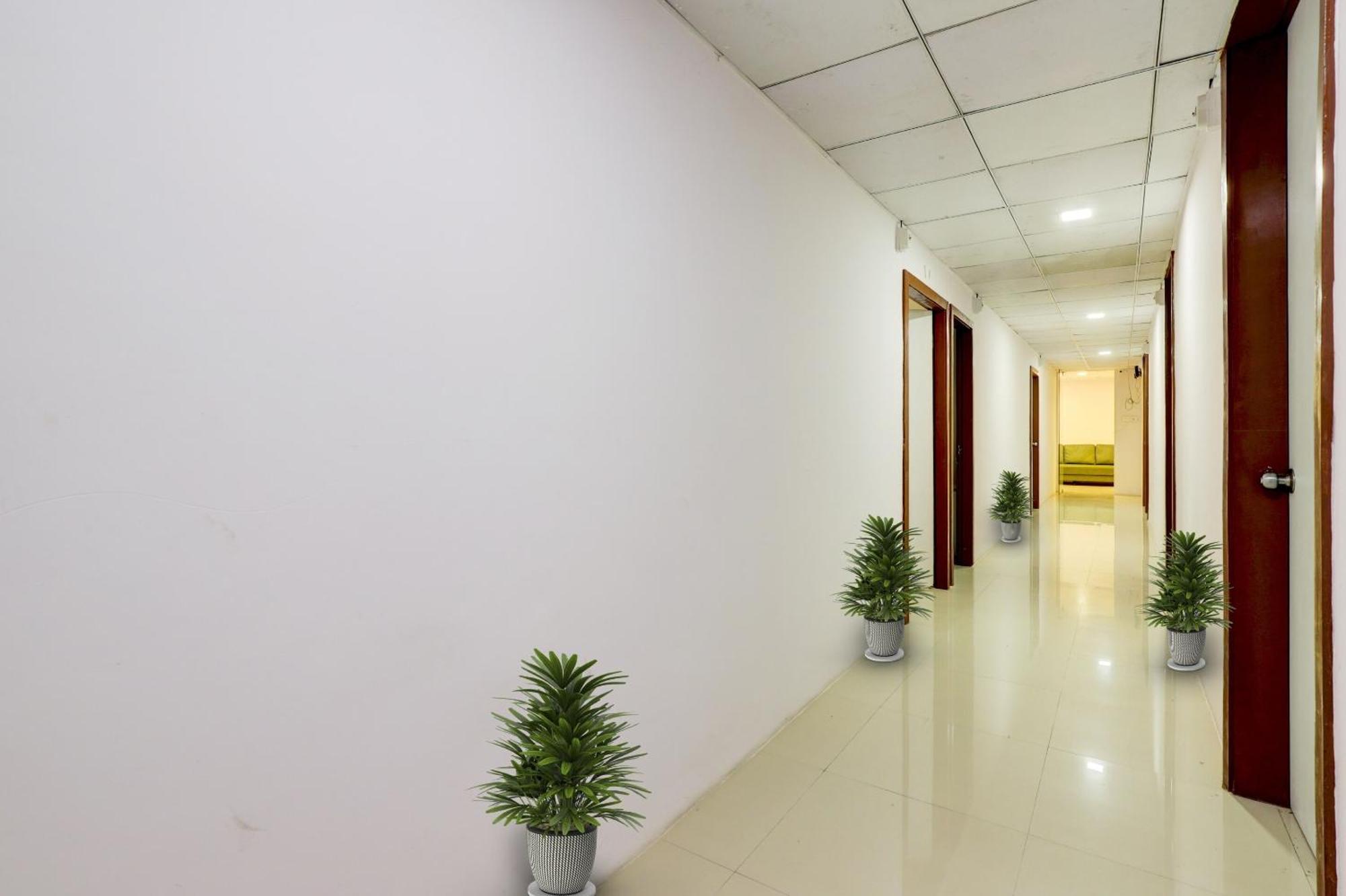 Hotel O Cozy Rooms Surate Exterior foto