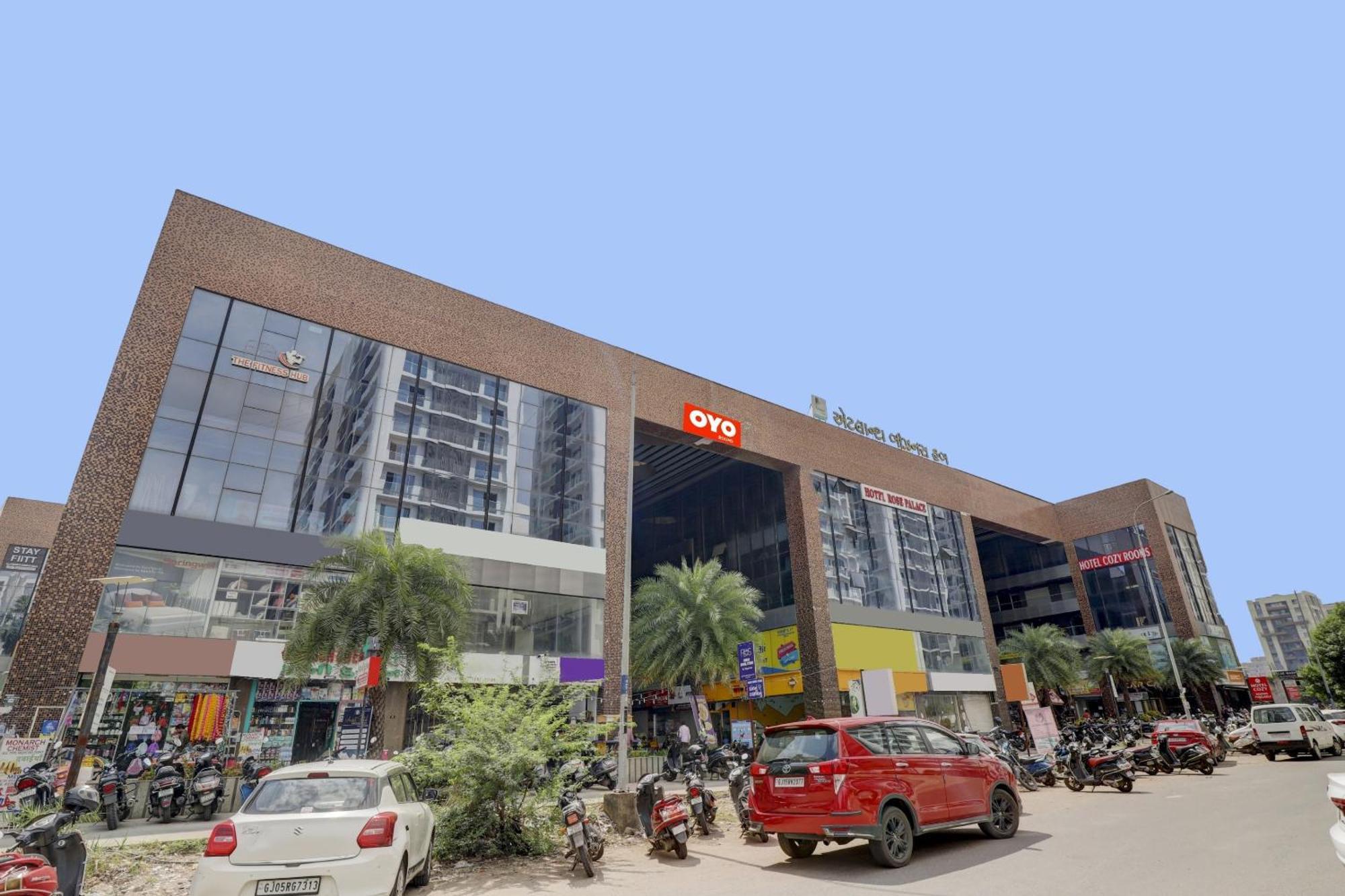 Hotel O Cozy Rooms Surate Exterior foto